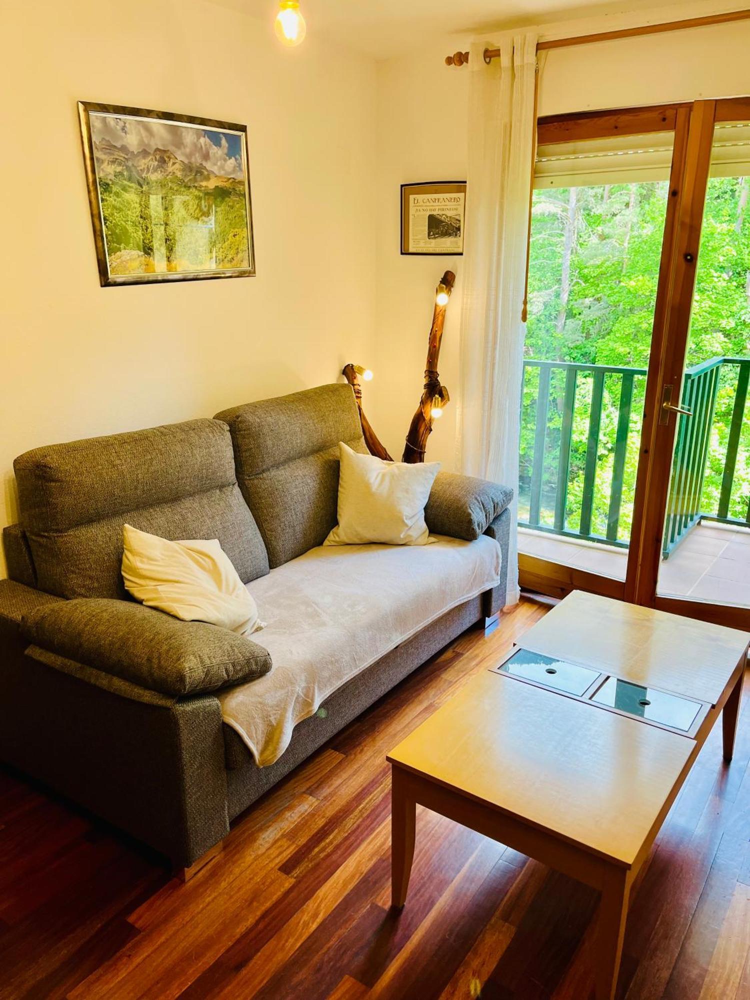 El Refugio De La Ardilla, Apartamento Canfranc-Estacion Ngoại thất bức ảnh